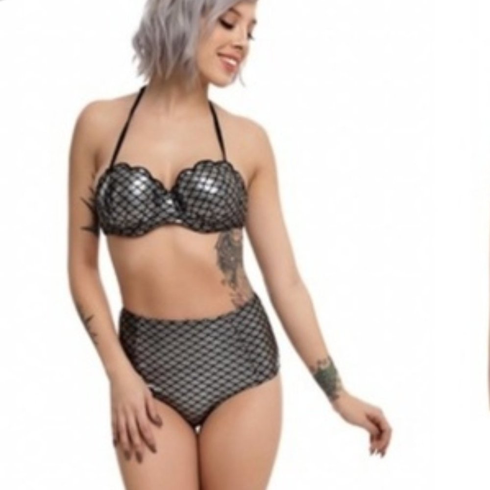 🇺🇸 3/$30 NWT Silver & Black Mermaid Swim Bottoms
